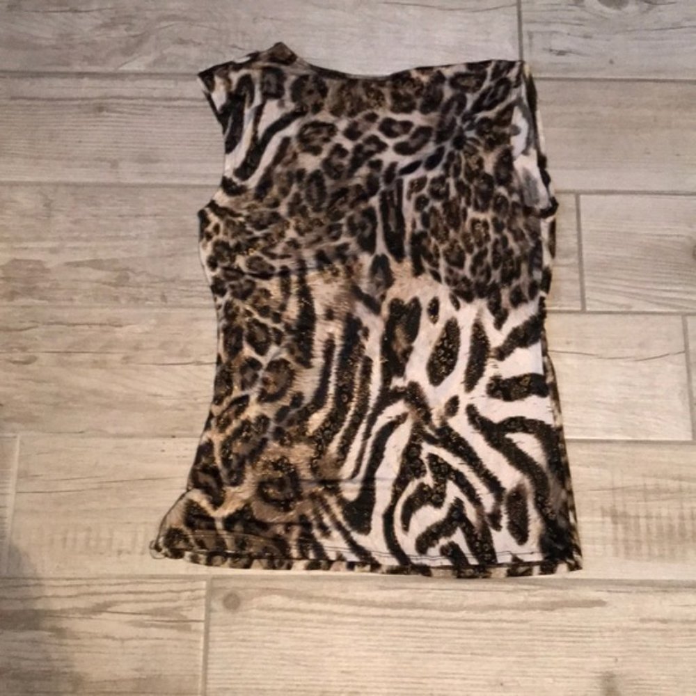 ANIMAL PRINT TOP - Picture 2 of 3